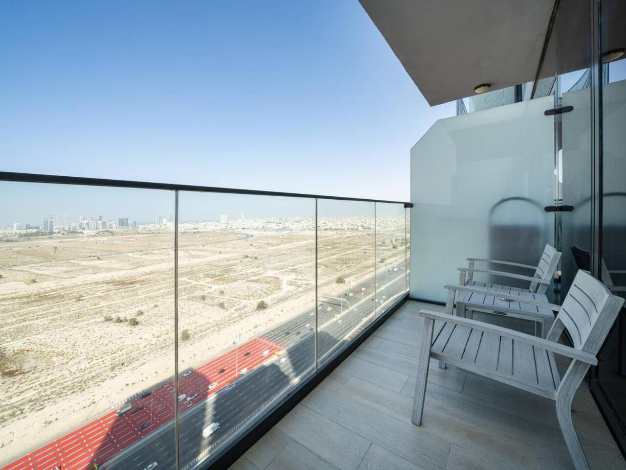 Stylish Living In The Heart Of Jvc *